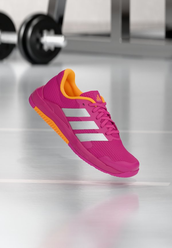 adidas Performance DS BASE - Training shoe - semi lucid fuchsia/silver-coloured metallic/lucid tangerine