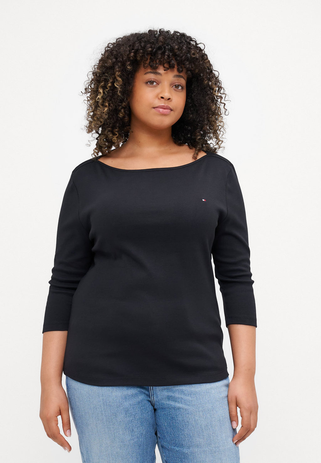CURVE BOAT NECK THREE-QUARTER SLEEVE T-SHIRT Media 3