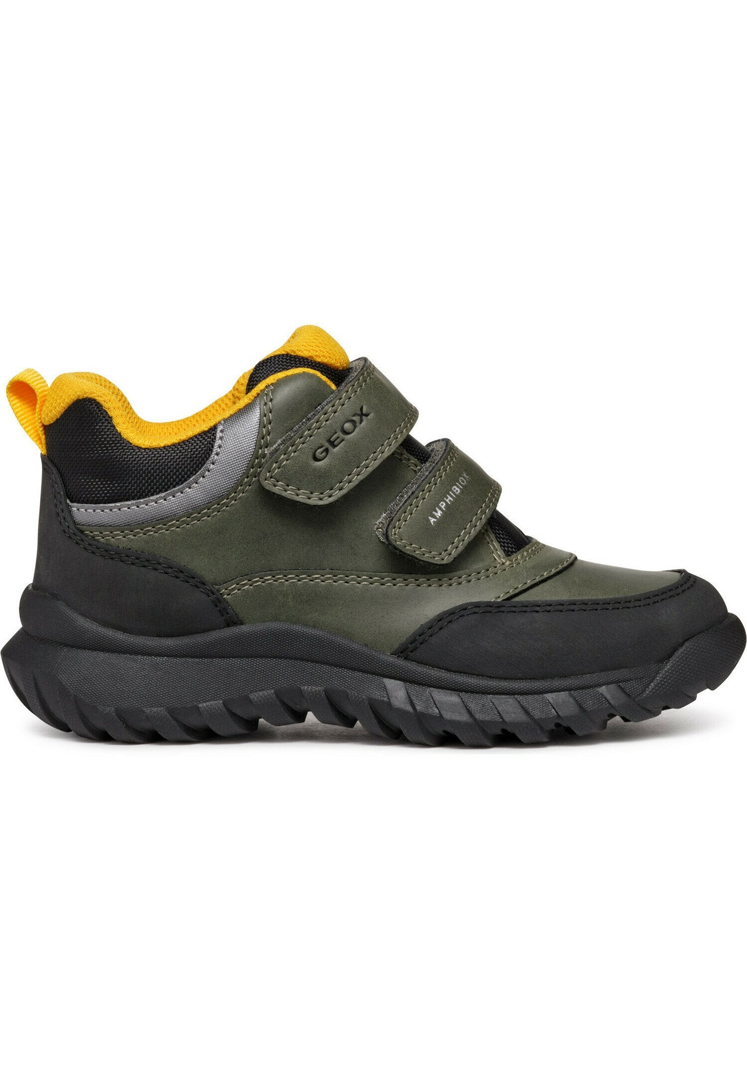 Grüner und schwarzer Sportschuh mit Klettverschlüssen, strukturierter Gummisohle und gelbem Akzent am Schaft. Hergestellt aus synthetischen Materialien.
