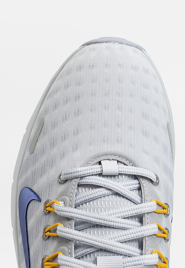 Nike Performance