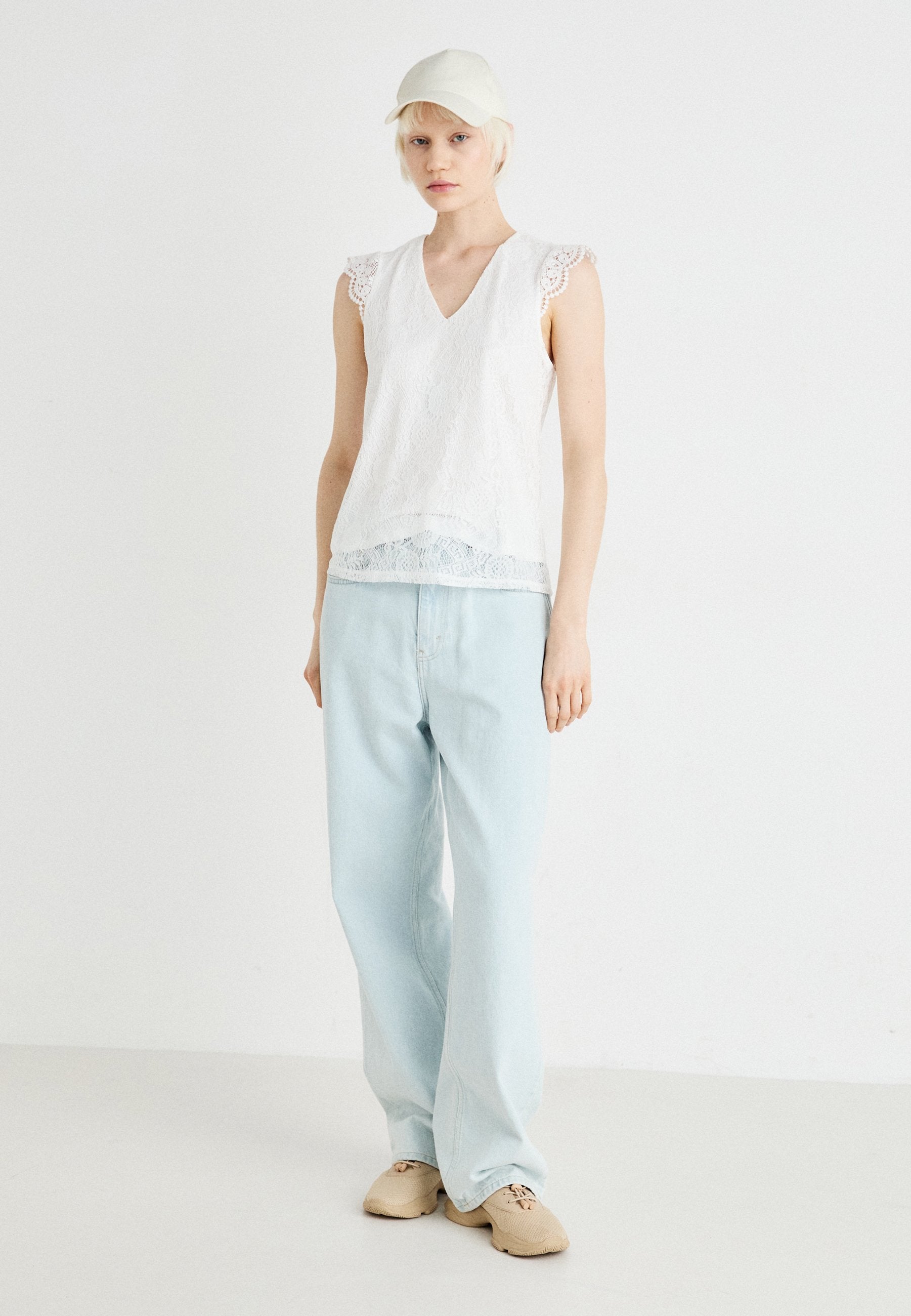 Pieces PCOLLINE VNECK