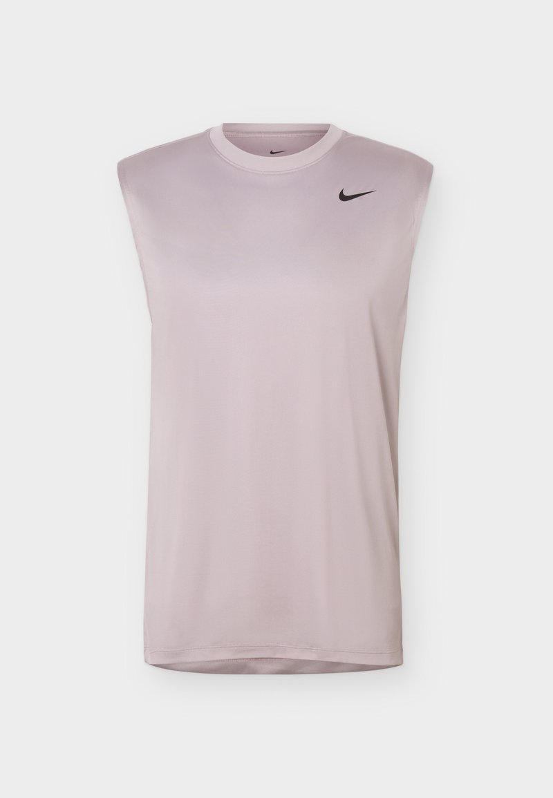 Ärmelloses hellrosa Sporttop mit rundem Ausschnitt und schwarzem Nike-Logo auf der oberen linken Brust.