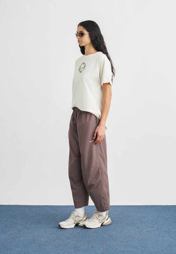 Nike Sportswear CLASSIC TEE