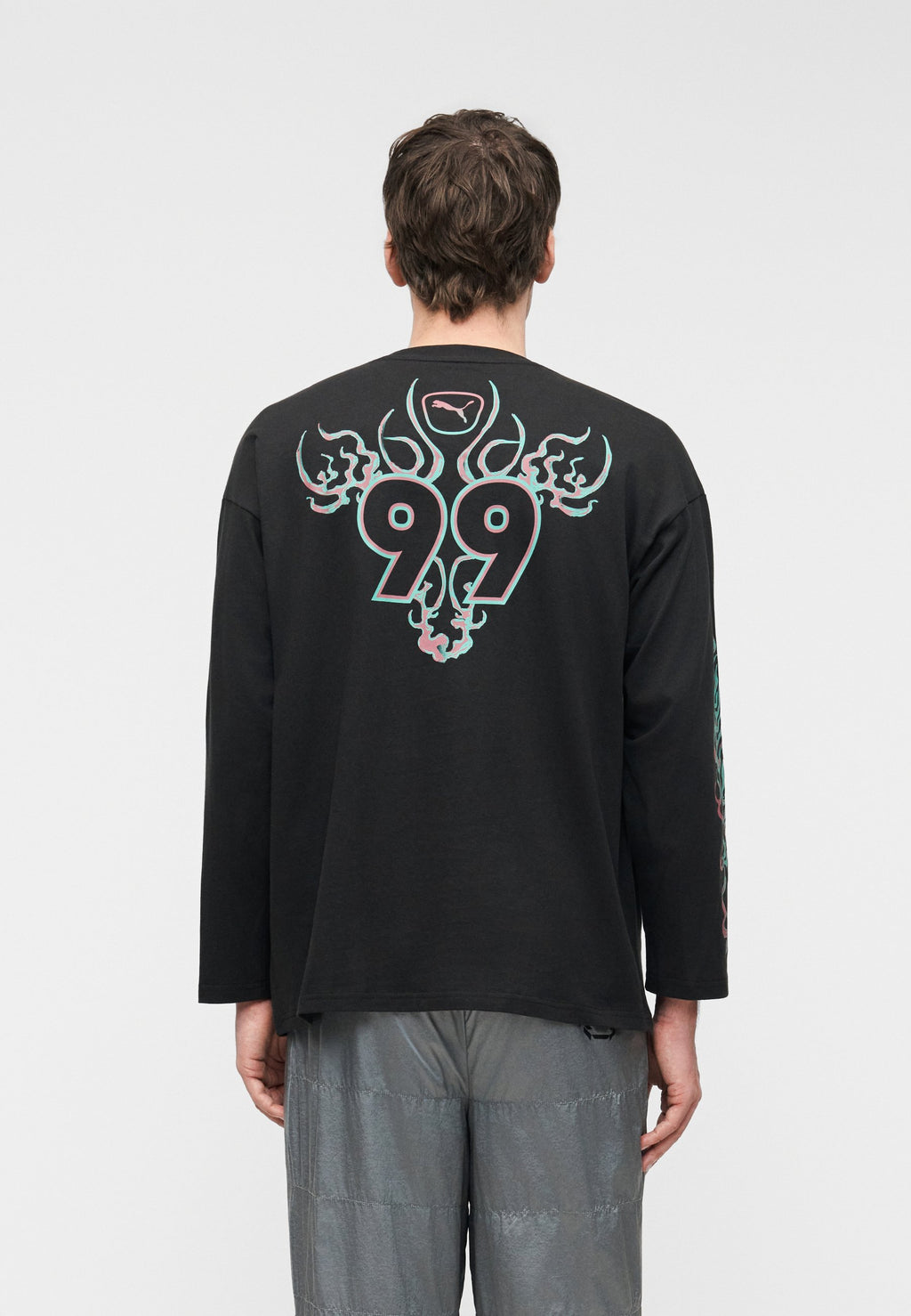 Puma OVERSIZED GRAPHIC LONGSLEEVE TEE UNISEX