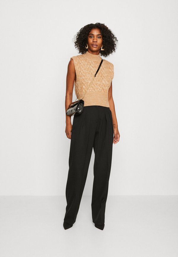 Calvin Klein PLEATED STRAIGHT PANT