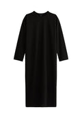 Schwarzes Langarmkleid in lockerer Passform, aus weichem Stoff. Mit Rundhalsausschnitt und Midi-Länge. Einfaches Design.