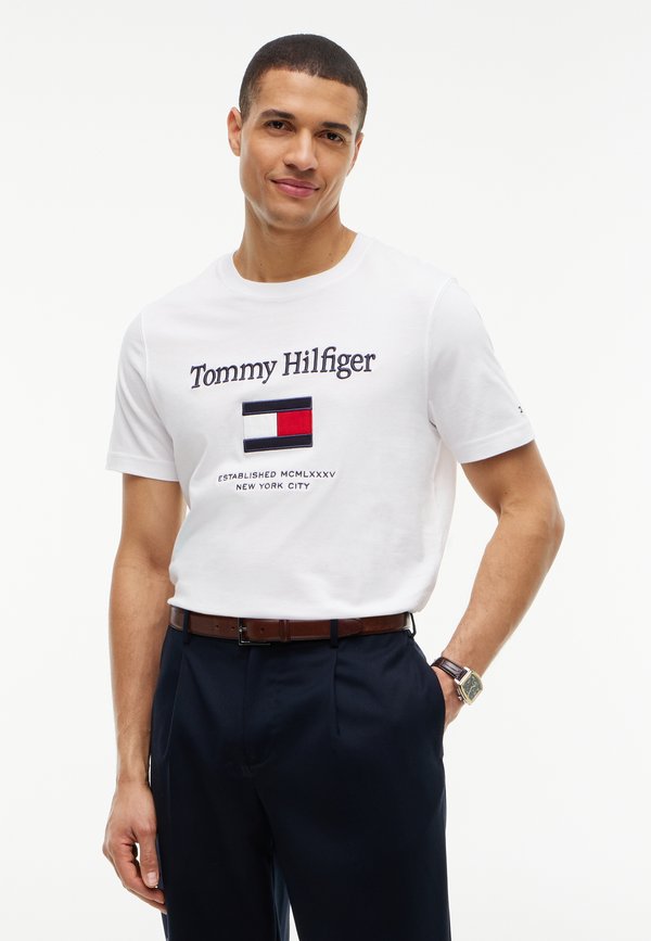 Tommy Hilfiger FLAG - Print T-shirt - white
