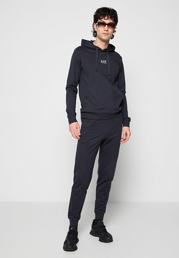 EA7 Emporio Armani SET