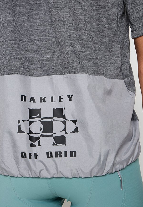Oakley OFF GRID