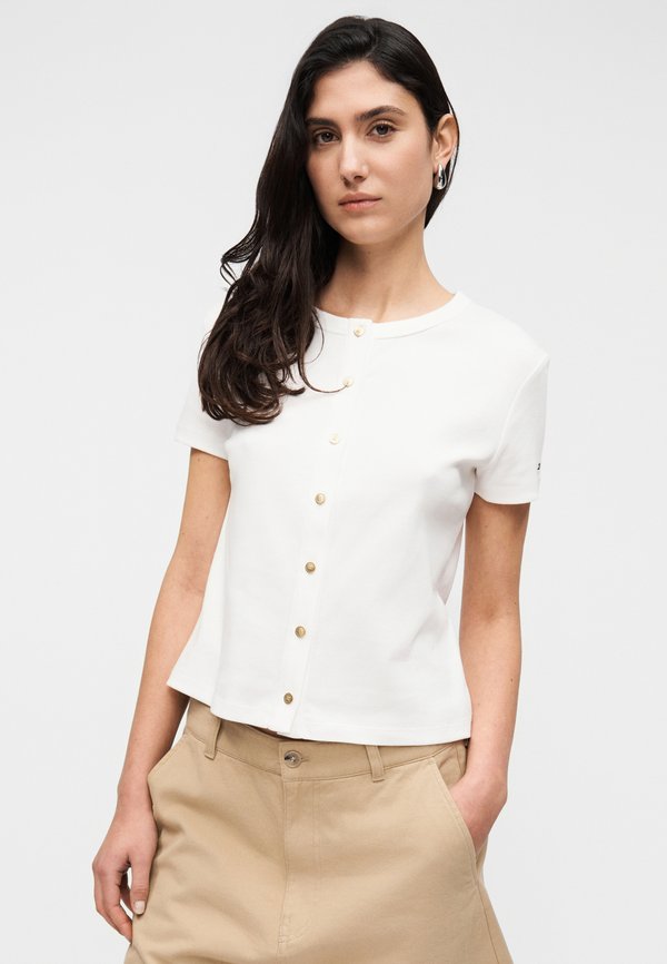 Tommy Hilfiger GOLD-TONE BUTTON SLIM T-SHIRT