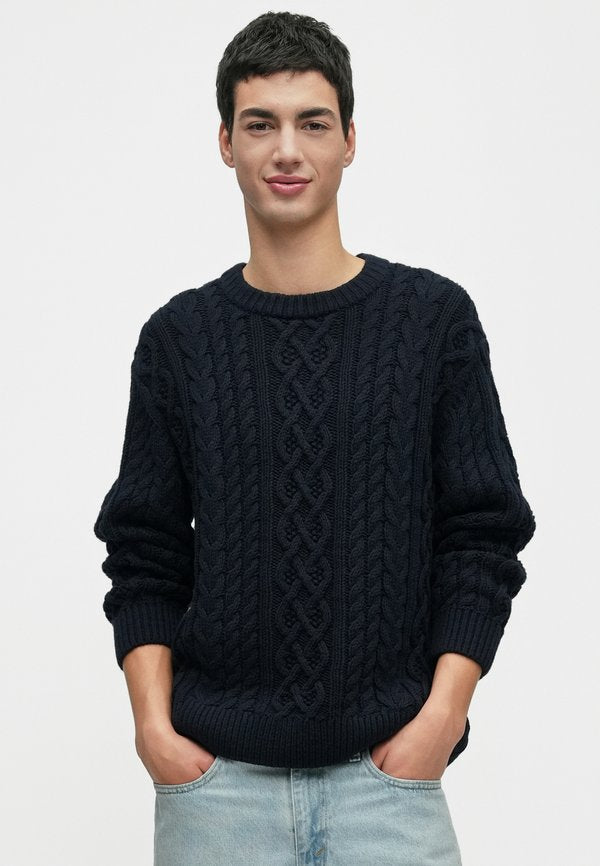 Abercrombie & Fitch EXCLUSIVE CABLE CREW
