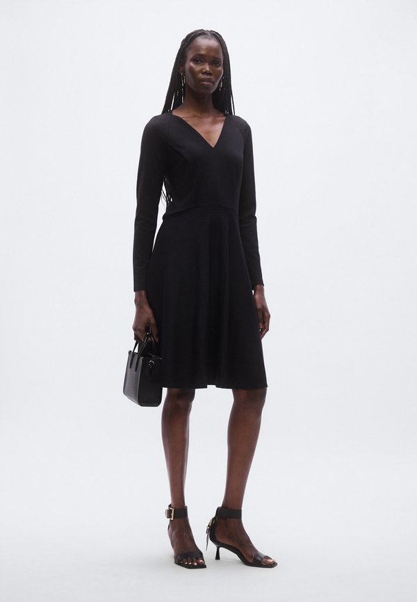DKNY FIT AND FLARE EXPOSED ZIP
