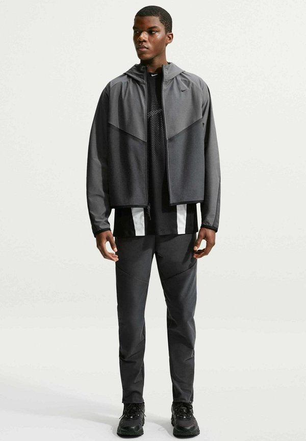 Nike Sportswear M NK TECH SHORI KNIT WR FZ JKT - Training jacket - iron grey anthracite black