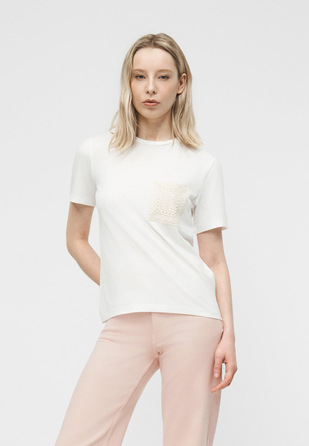 Wide-fit ONLJUDY Low waist Straight Fit Media 5