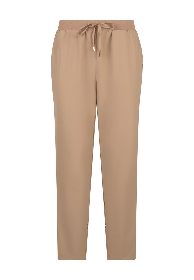 JOGGERS  Media 1
