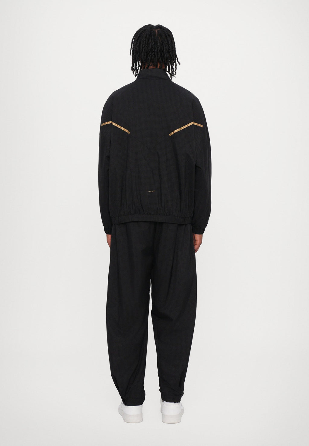 VENTUS UNISEX SET Media 5