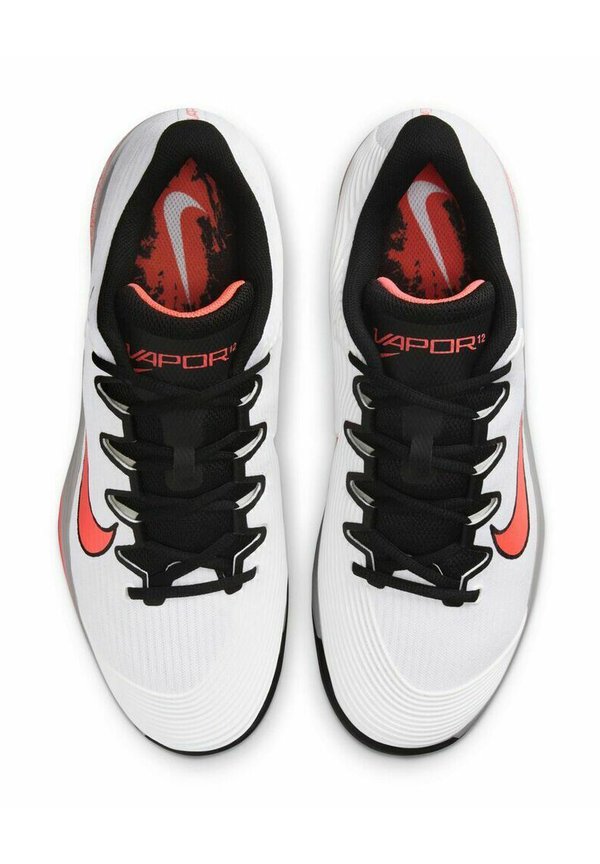 Nike Performance