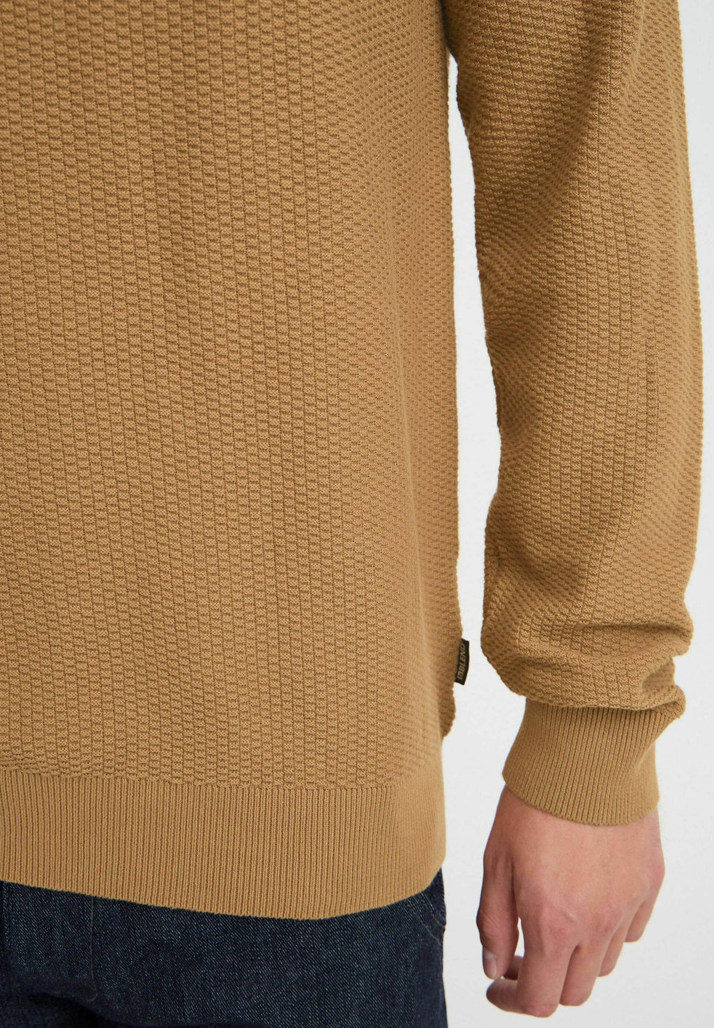 BHPULLOVER Media 6