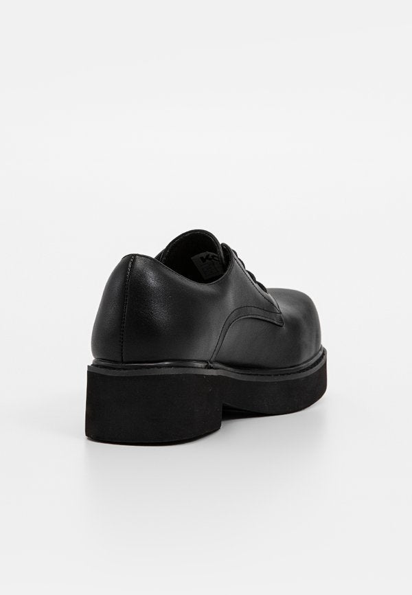 Koi Footwear