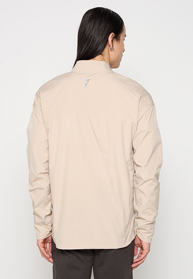 EA7 Emporio Armani Windbreaker Media 3
