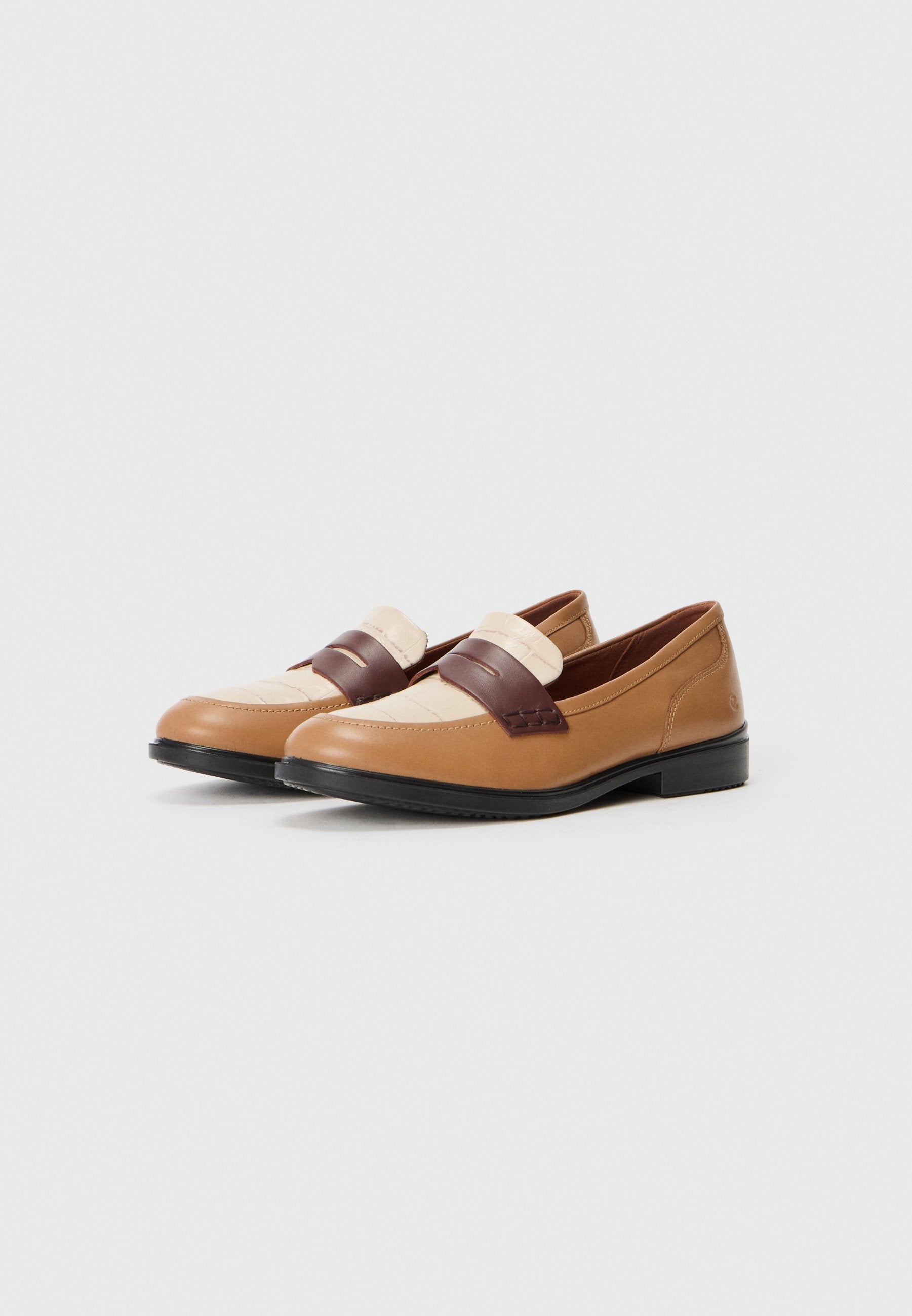 ECCO Slipper Media 2