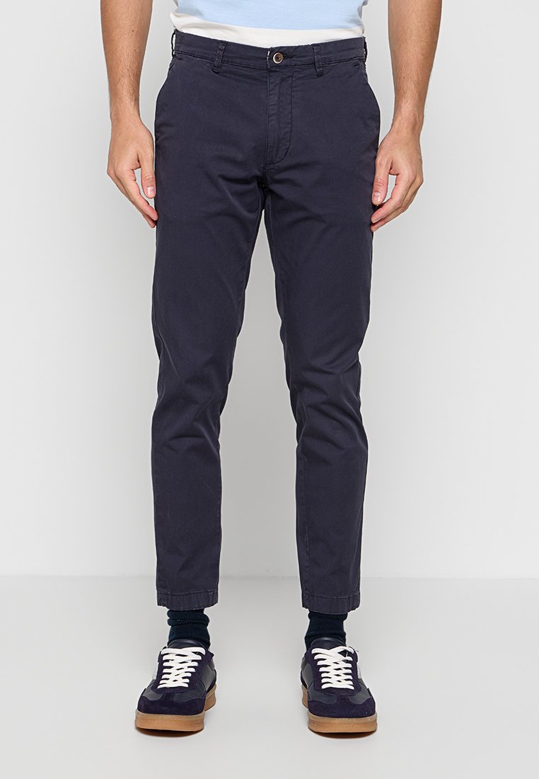 RELAXED FIT  Media 1