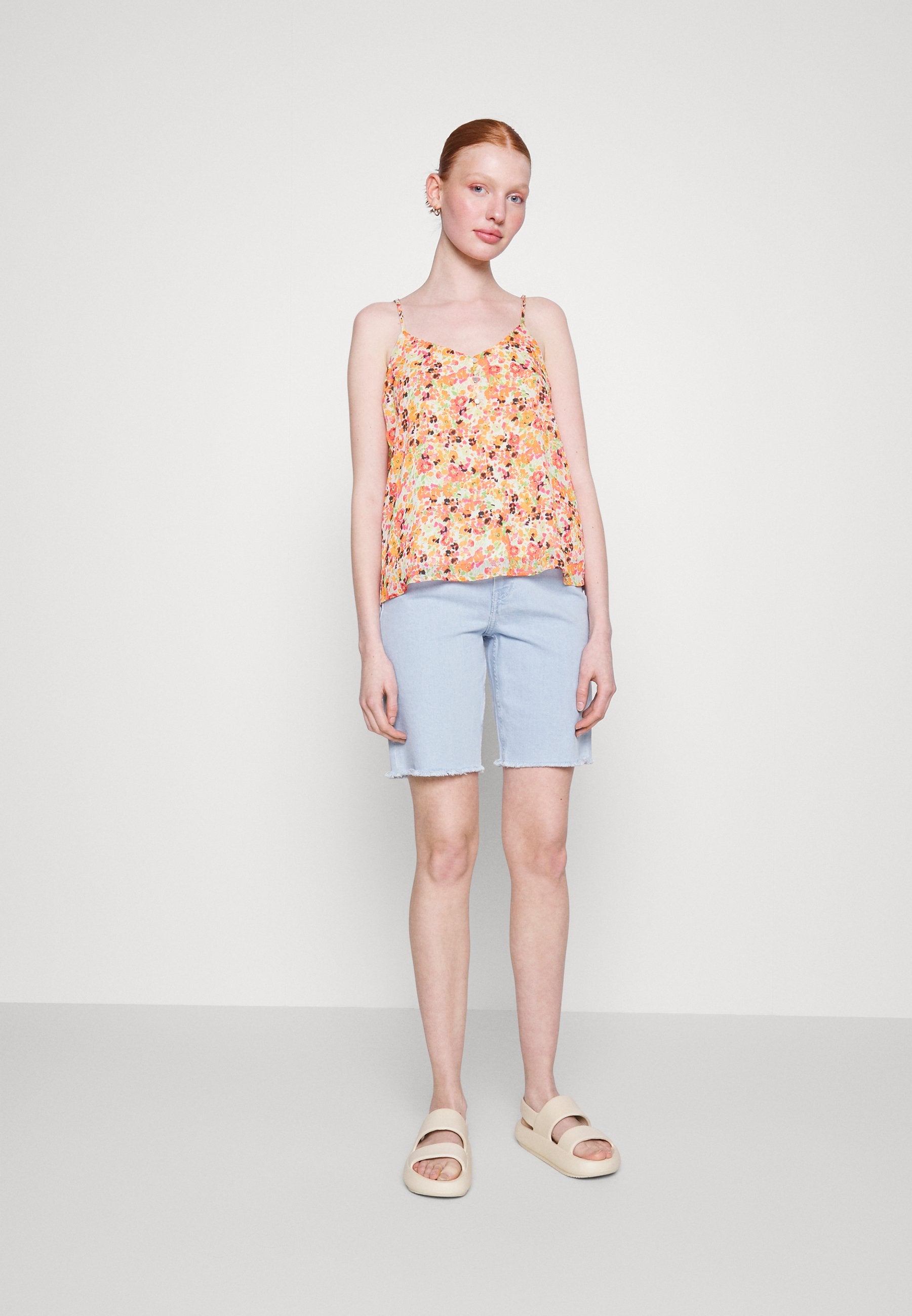 ONLY ONLLUCIE BUTTON SINGLET