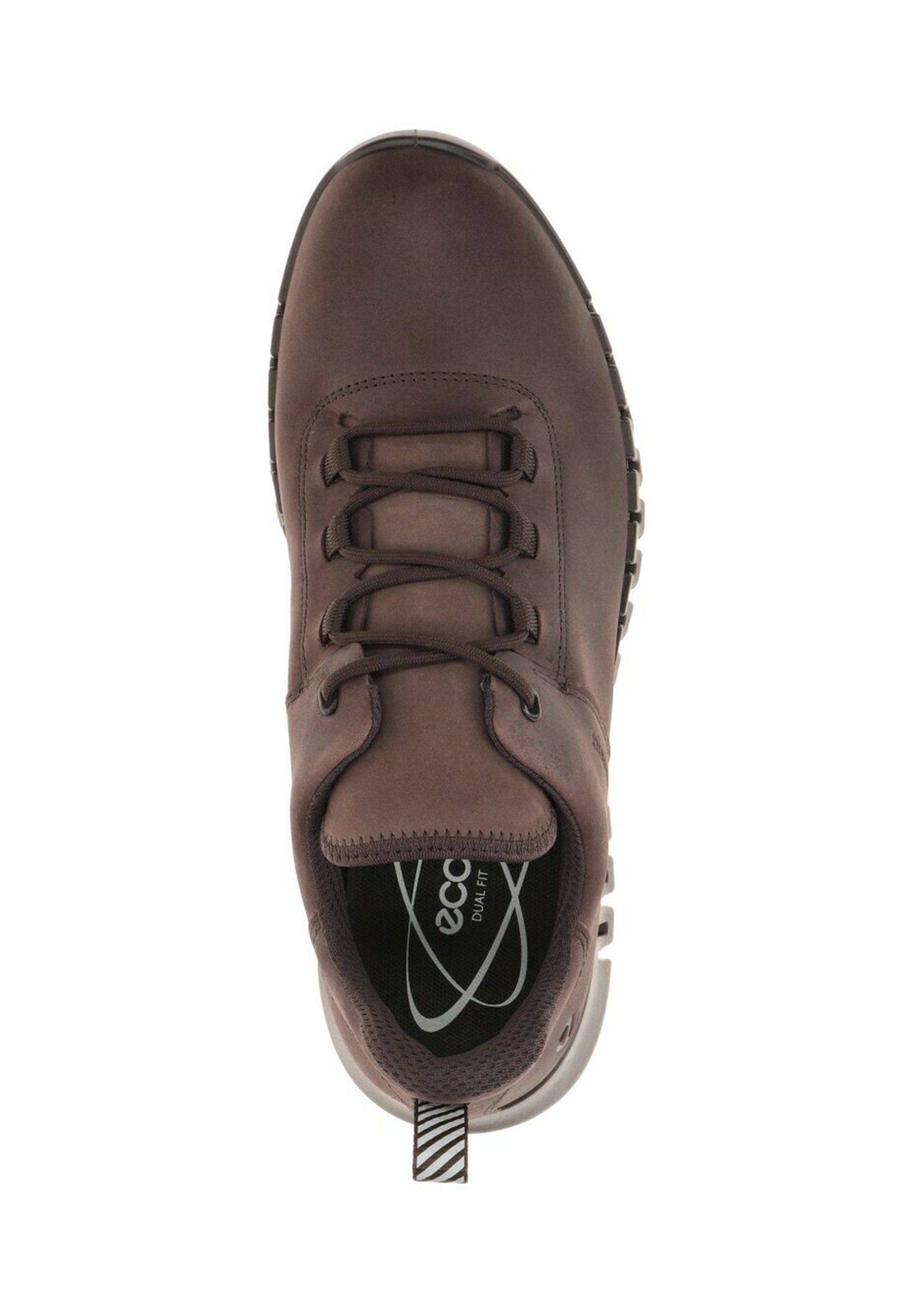 SNEAKERS Media 3