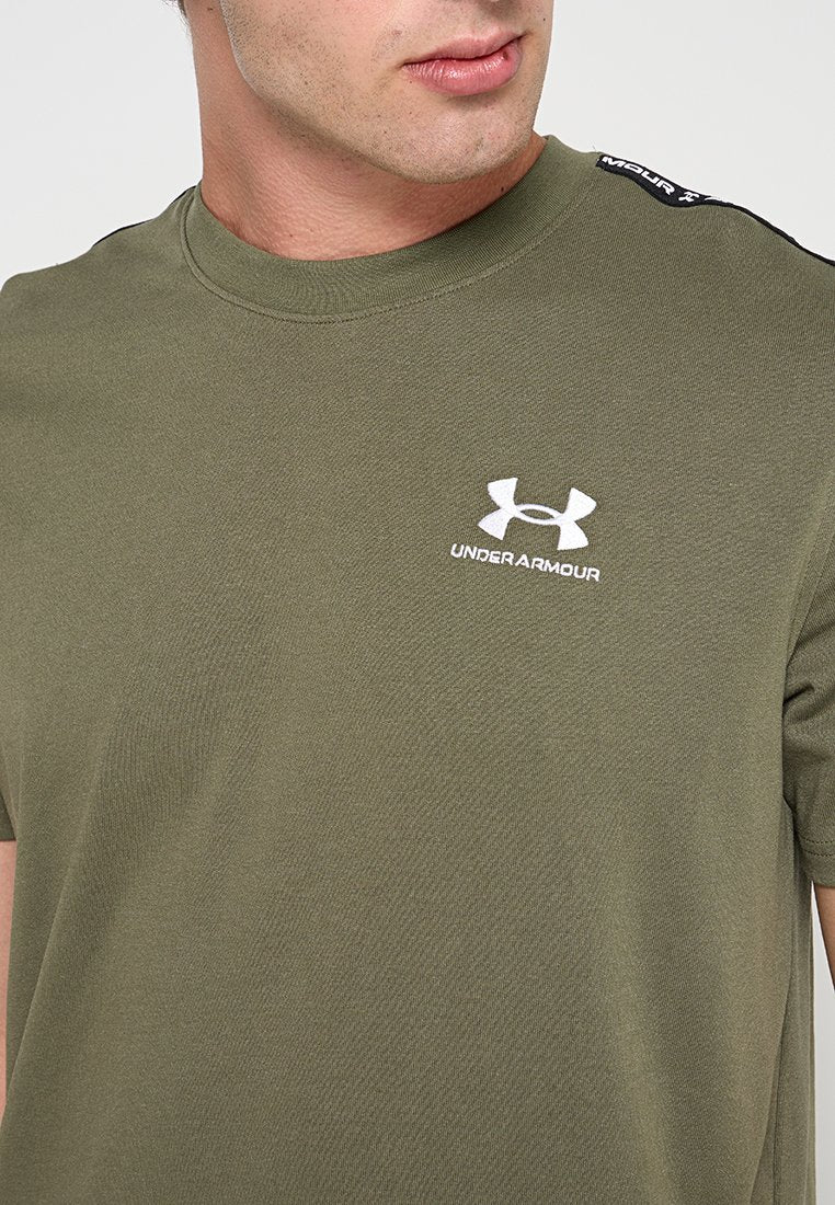 Under Armour LOOSE FIT