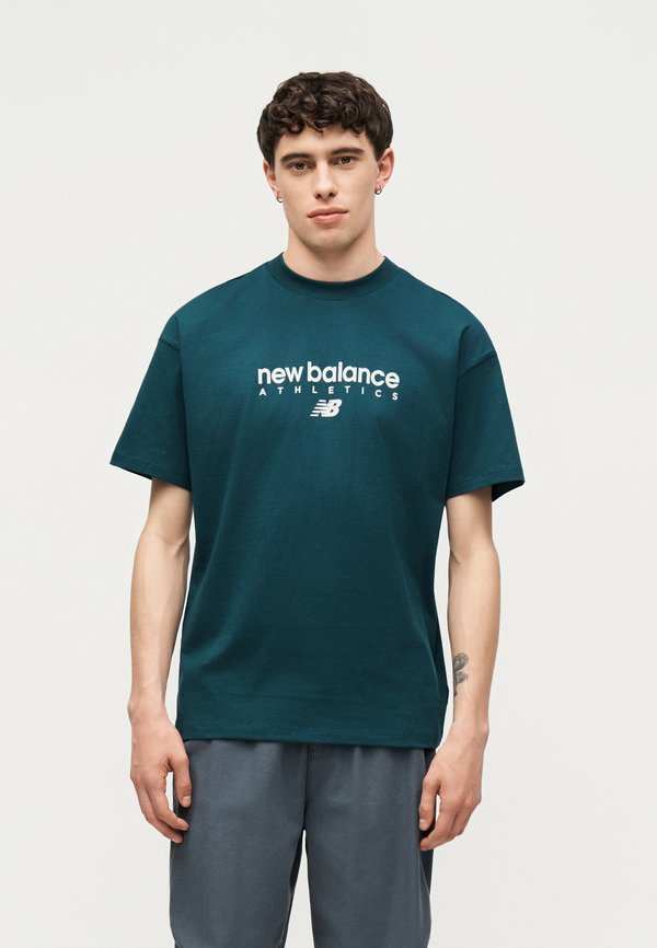 New Balance LINEAR GRAPHIC - Print T-shirt - medusa green