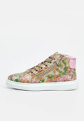 Hoher Sneaker mit Blumenmuster, seitlichem Reißverschluss, Schnürung vorne, rosa Fersenlasche und weißer Sohle.