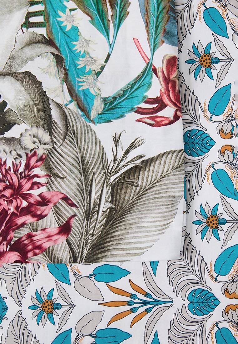 CXL by Christian Lacroix ZANZIBAR