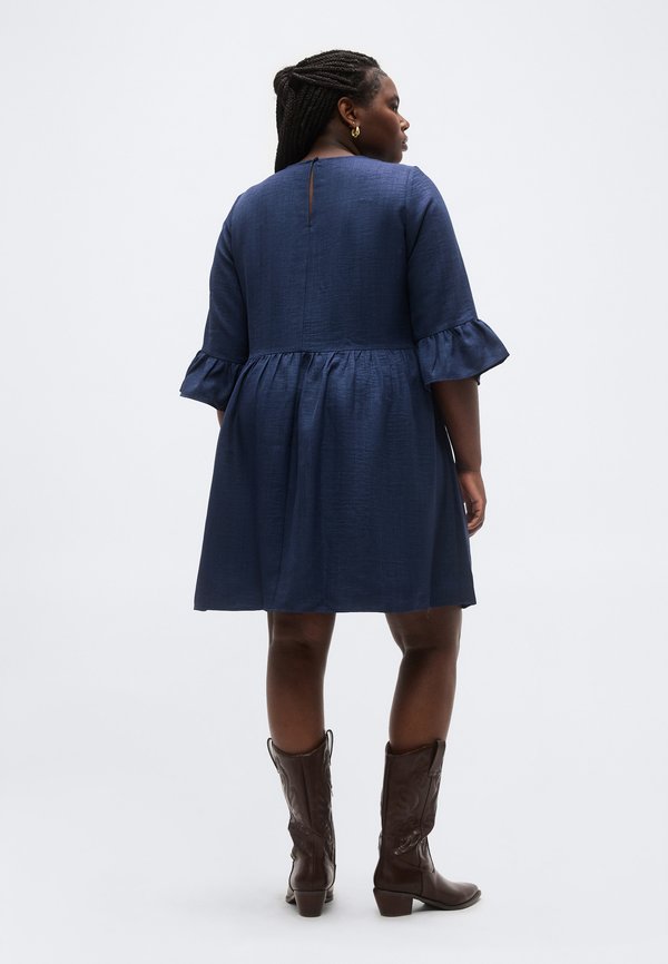 Vero Moda Curve VMCMELANEY 3/4 O NECK SHORT DRESS