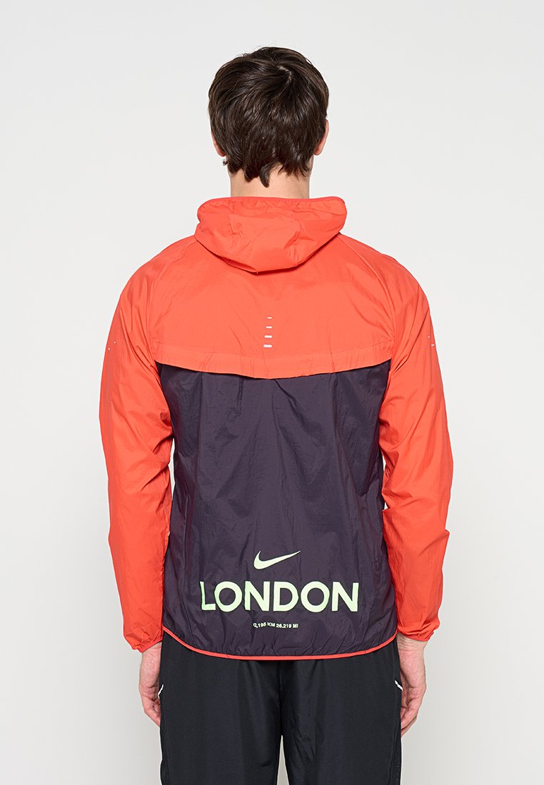 Nike Performance