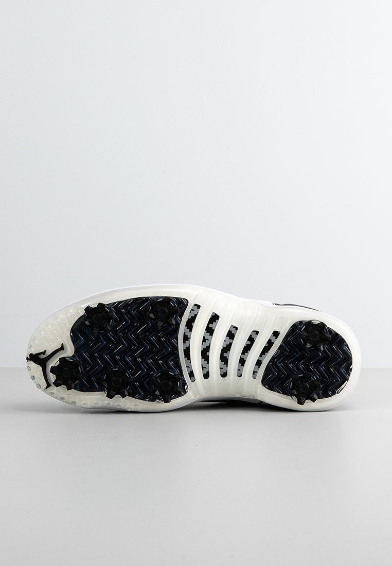 Nike Performance