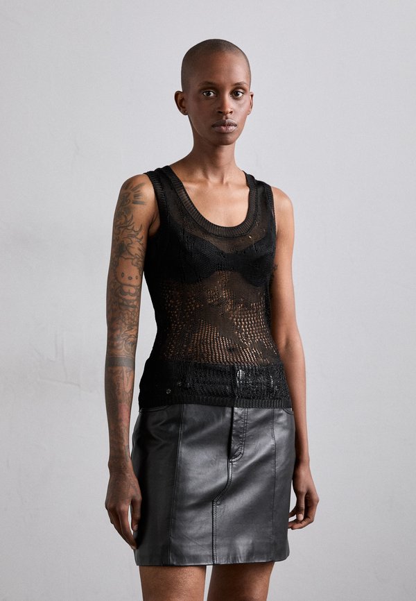 032c FRACTURED SLEEVELESS