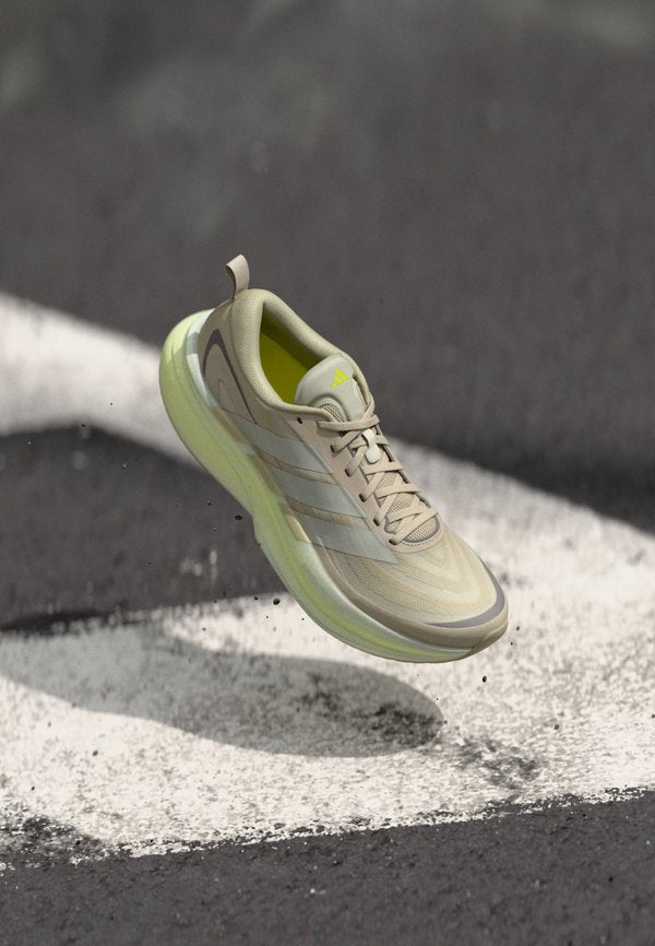 adidas Performance SUPERNOVA GLIDE M UNISEX - Road running shoes - beige/alumina/silver-coloured pebble