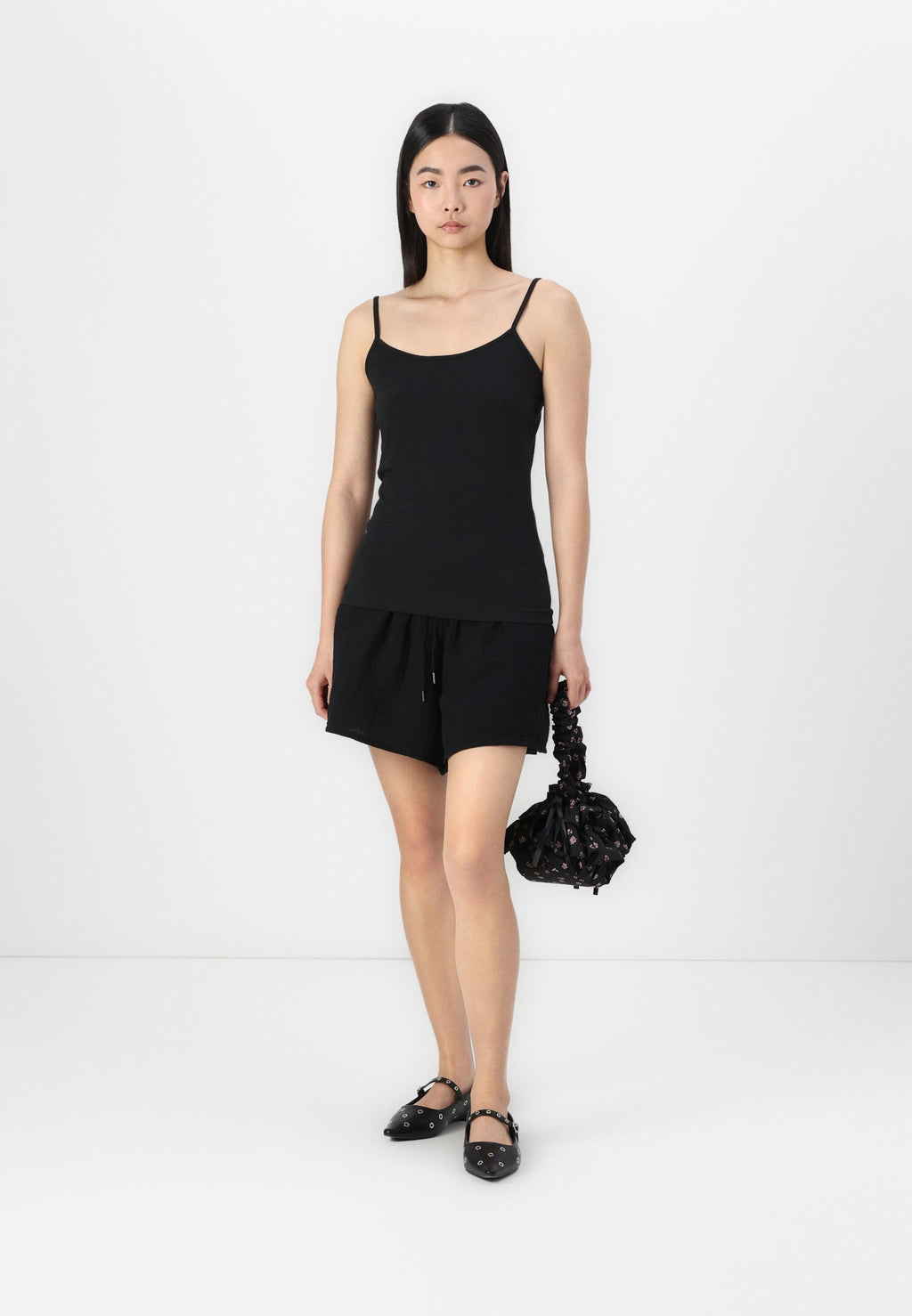 GAP GAUZE PULL ON SHORT