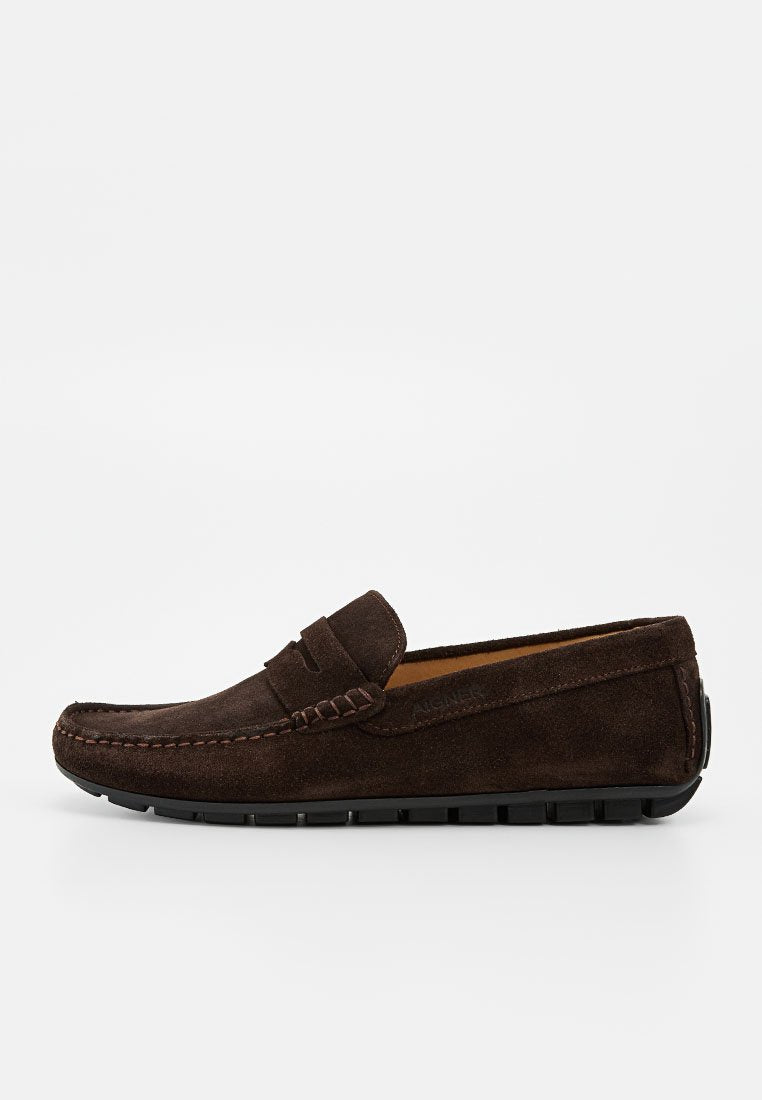 Dunkelbrauner Wildleder-Loafer mit genähten Details und Gummisohle, designed für legere oder semi-formelle Anlässe.