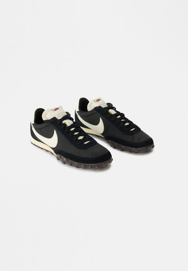 Nike Sportswear WAFFLE RACER '26 - Trainers - black/sail/coconut milk/gum dark brown