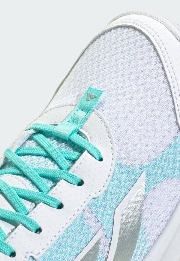 adidas Performance AVAFLASH