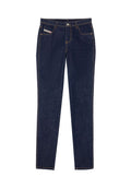 Dunkelblaue Jeans im engen Design mit fünf Taschen, orangefarbener Naht und Knopfverschluss an der Taille.