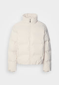 CROPPED SEAMLESS PUFFER JACKET Media 1