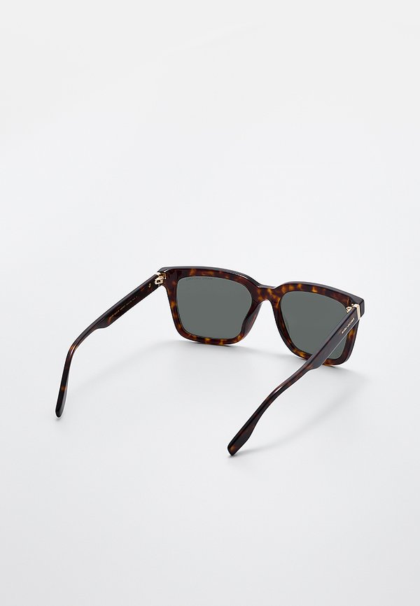 MARC JACOBS
