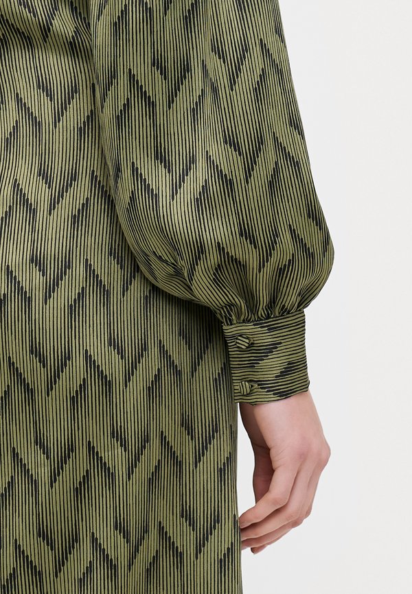 Vero Moda Tall VMLIVIA BALLOON CALF DRESS
