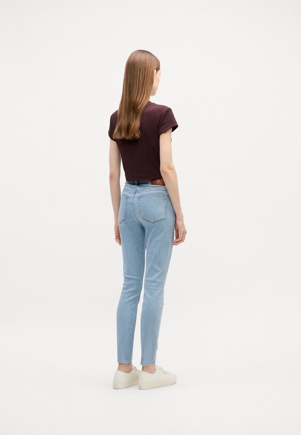 Calvin Klein Jeans MID RISE SKINNY