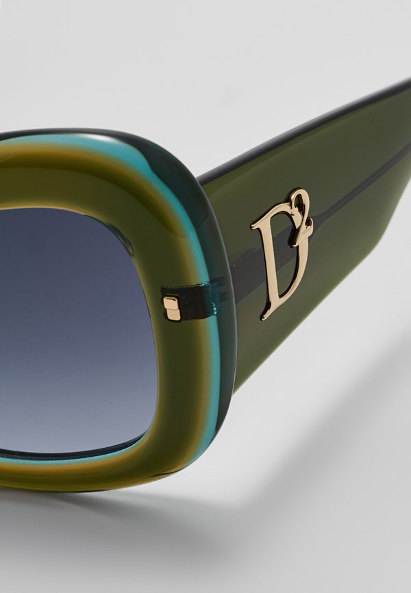 Dsquared2