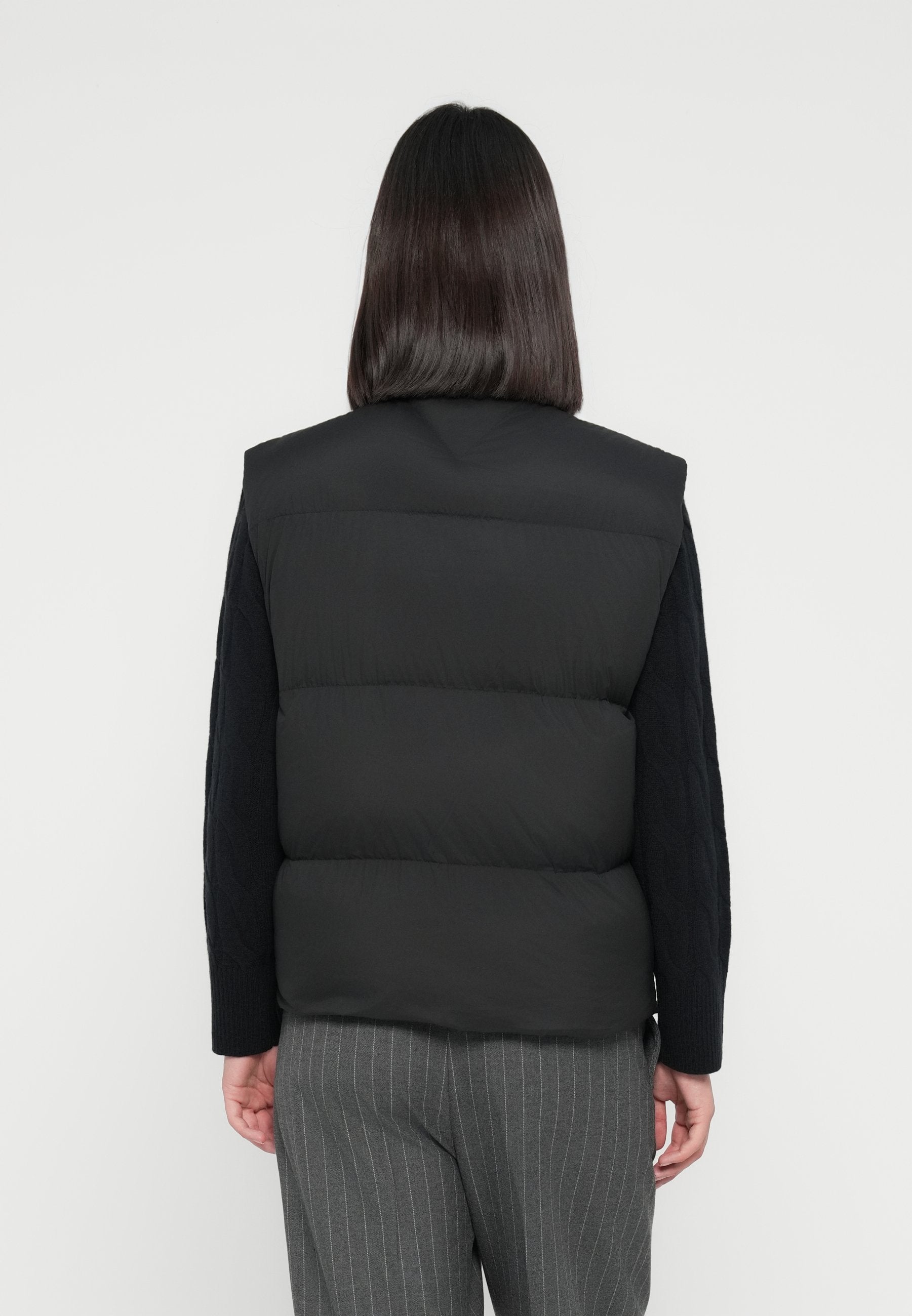 MODERN VEST Media 4