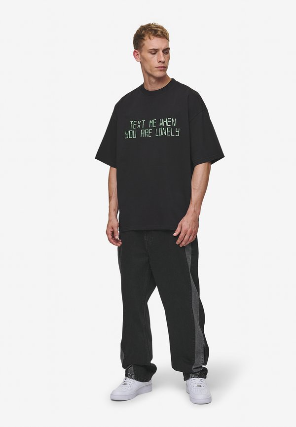 Pegador BLEEK BOXY TEE