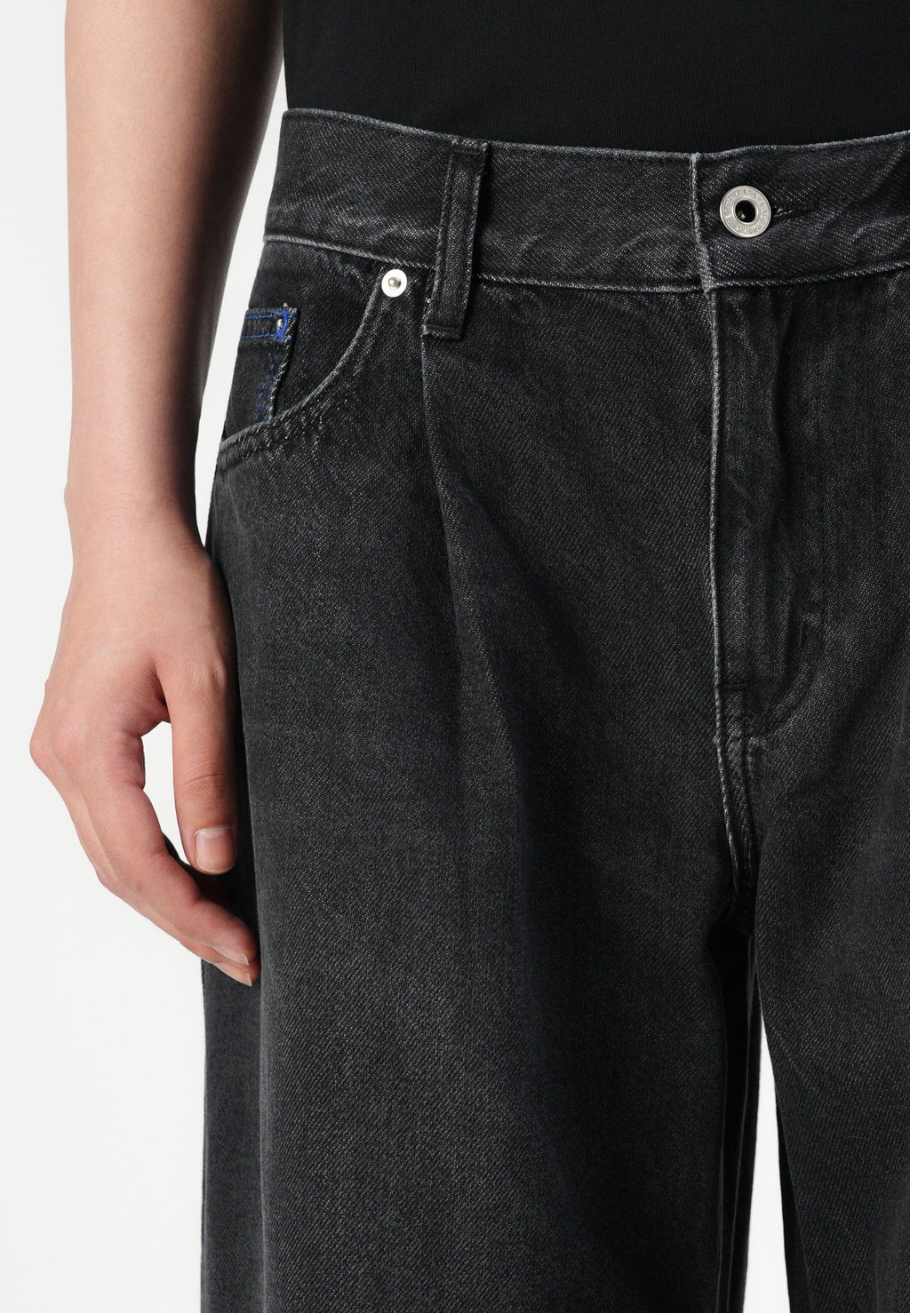 LOW-RISE WIDE LEG Media 6